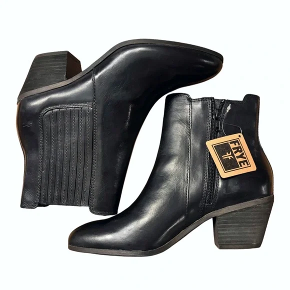 NWT Frye Sandra Chelsea Black Leather Block Heel Western Ankle Boot Size 8 - Picture 4 of 5
